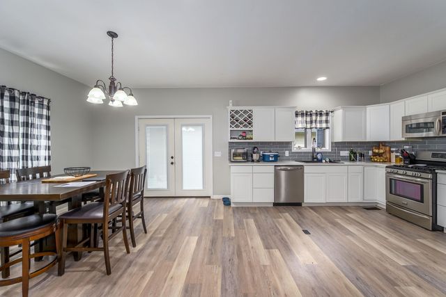 500 W White Tail St, Derby, KS 67037