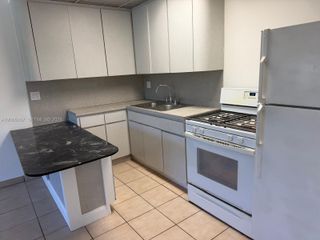 1845 Pembroke Road 4-27, Hollywood, FL 33020