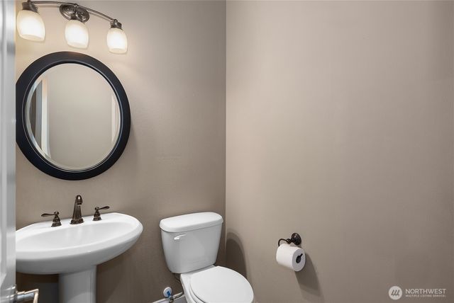 8265 Orcas Loop NE, Lacey, WA 98516