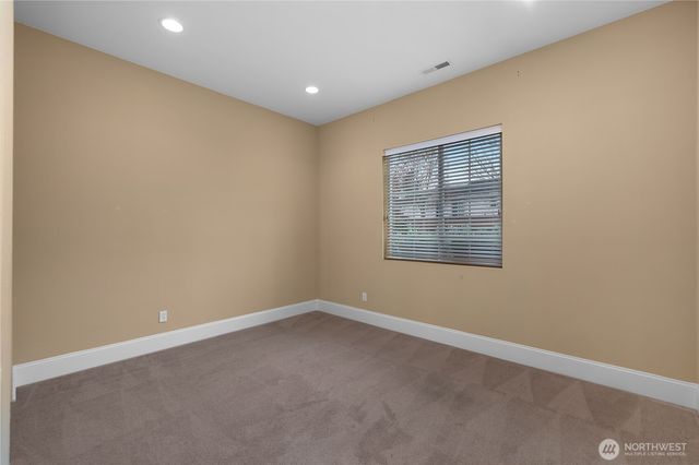 8265 Orcas Loop NE, Lacey, WA 98516