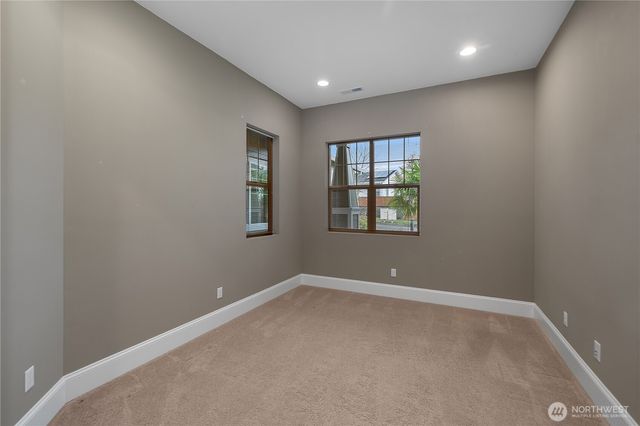 8265 Orcas Loop NE, Lacey, WA 98516