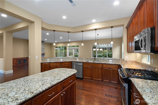 8265 Orcas Loop NE, Lacey, WA 98516