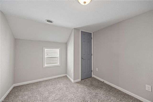 9 Chamberlin AVE W, Hampton, VA 23666