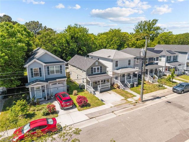 9 Chamberlin AVE W, Hampton, VA 23666