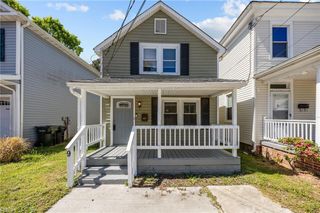 9 Chamberlin AVE W, Hampton, VA 23666