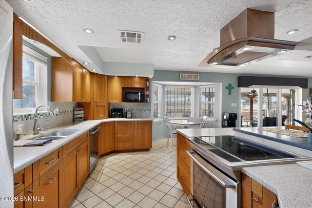 3041 Missouri Avenue, Las Cruces, NM 88011