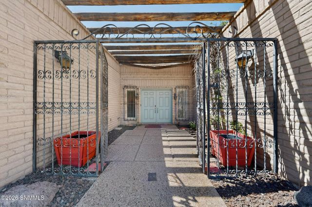 3041 Missouri Avenue, Las Cruces, NM 88011