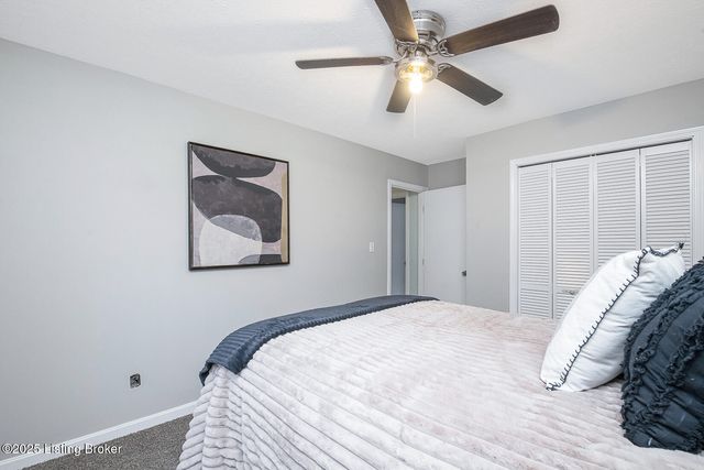 9007 Ash Ave, Pewee Valley, KY 40056