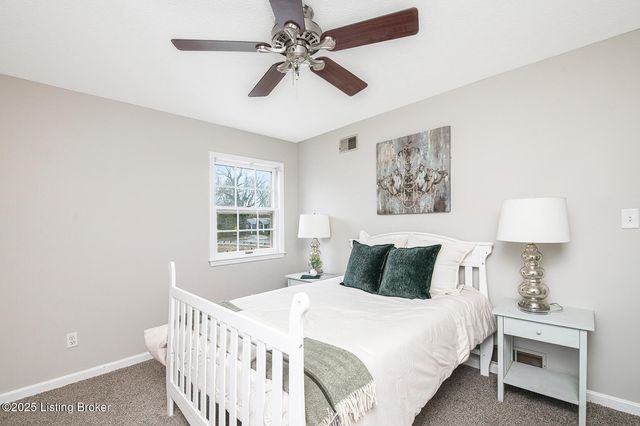 9007 Ash Ave, Pewee Valley, KY 40056