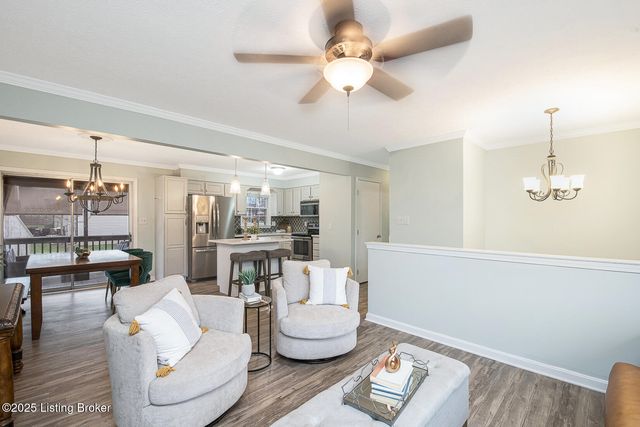 9007 Ash Ave, Pewee Valley, KY 40056