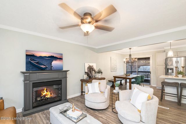 9007 Ash Ave, Pewee Valley, KY 40056