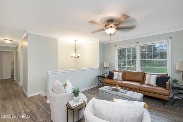 9007 Ash Ave, Pewee Valley, KY 40056