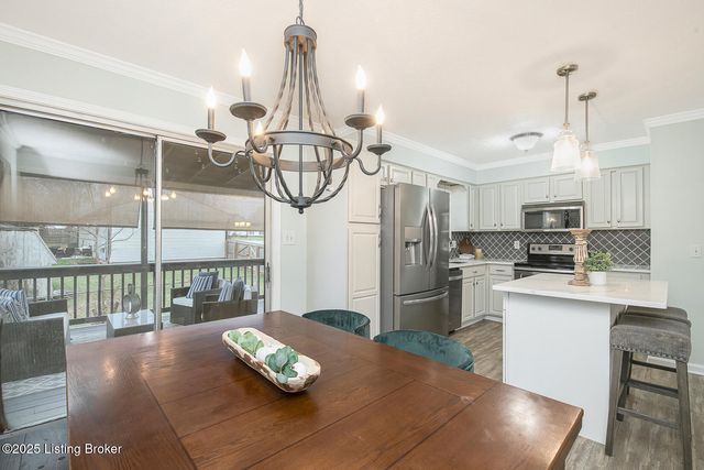 9007 Ash Ave, Pewee Valley, KY 40056