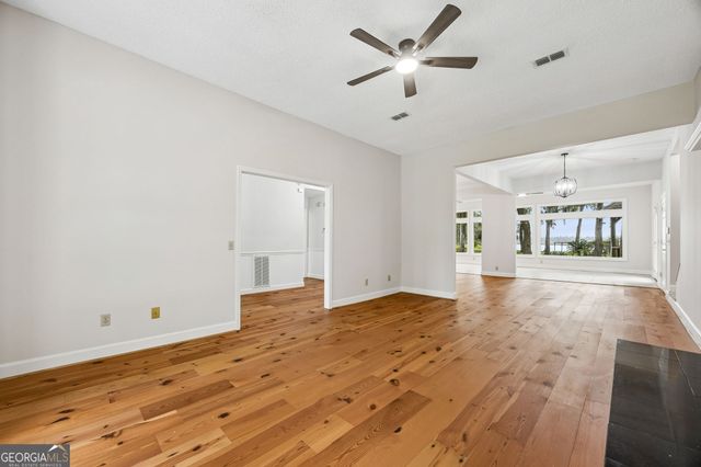 3198 Harrietts Bluff Road, Woodbine, GA 31569