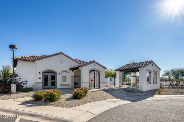 2085 E HULET Place, Chandler, AZ 85225