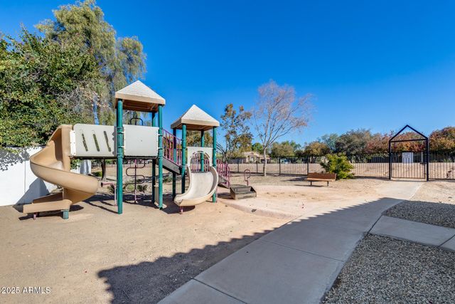 2085 E HULET Place, Chandler, AZ 85225