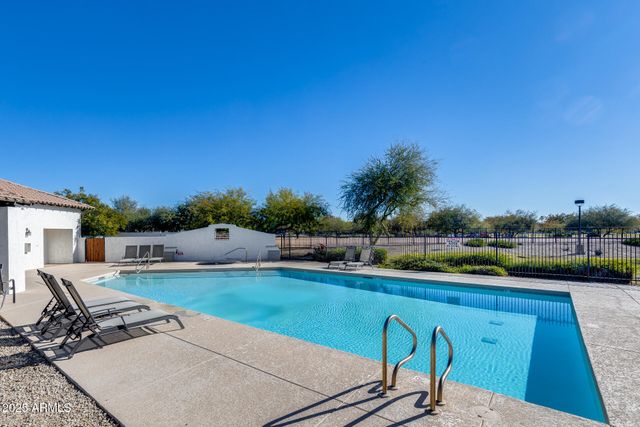 2085 E HULET Place, Chandler, AZ 85225