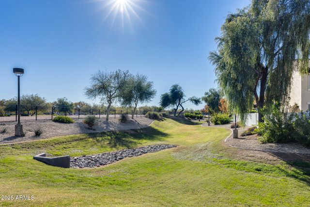 2085 E HULET Place, Chandler, AZ 85225