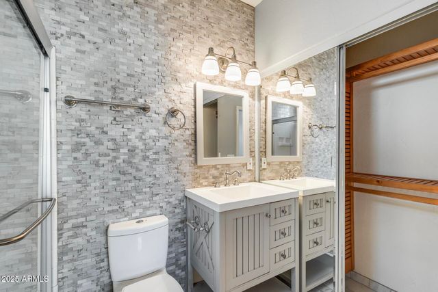 2085 E HULET Place, Chandler, AZ 85225