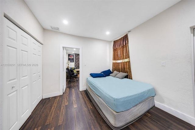 2420 NW 34th St, Miami, FL 33142