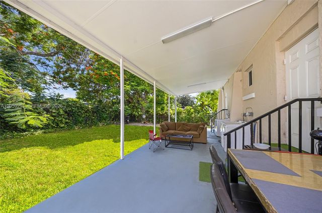 2420 NW 34th St, Miami, FL 33142