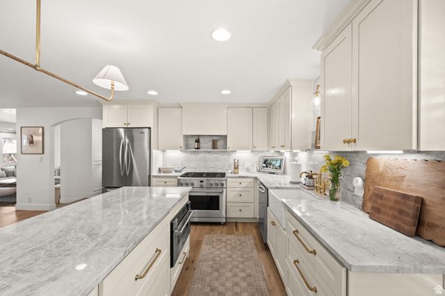 2073 E PHEASANT WAY, Holladay, UT 84121