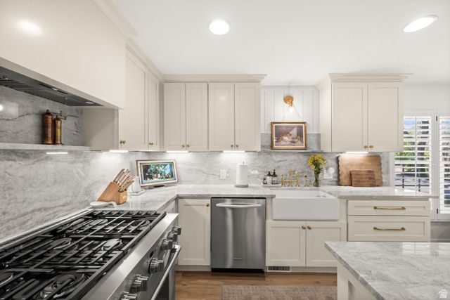 2073 E PHEASANT WAY, Holladay, UT 84121