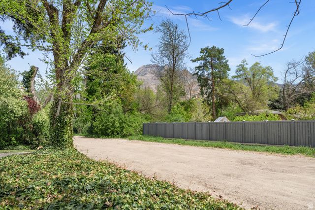 2073 E PHEASANT WAY, Holladay, UT 84121