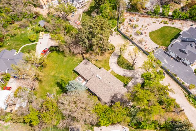 2073 E PHEASANT WAY, Holladay, UT 84121