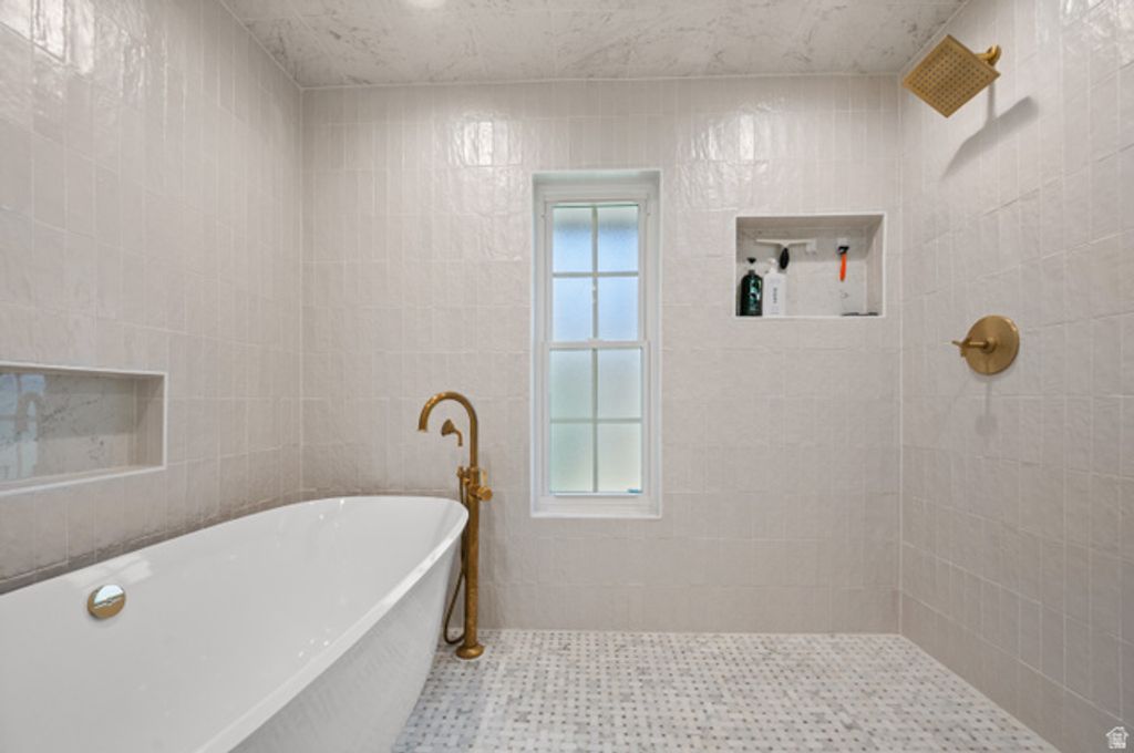 Image 28 of property listing at 2073 E PHEASANT WAY, Holladay, UT 84121