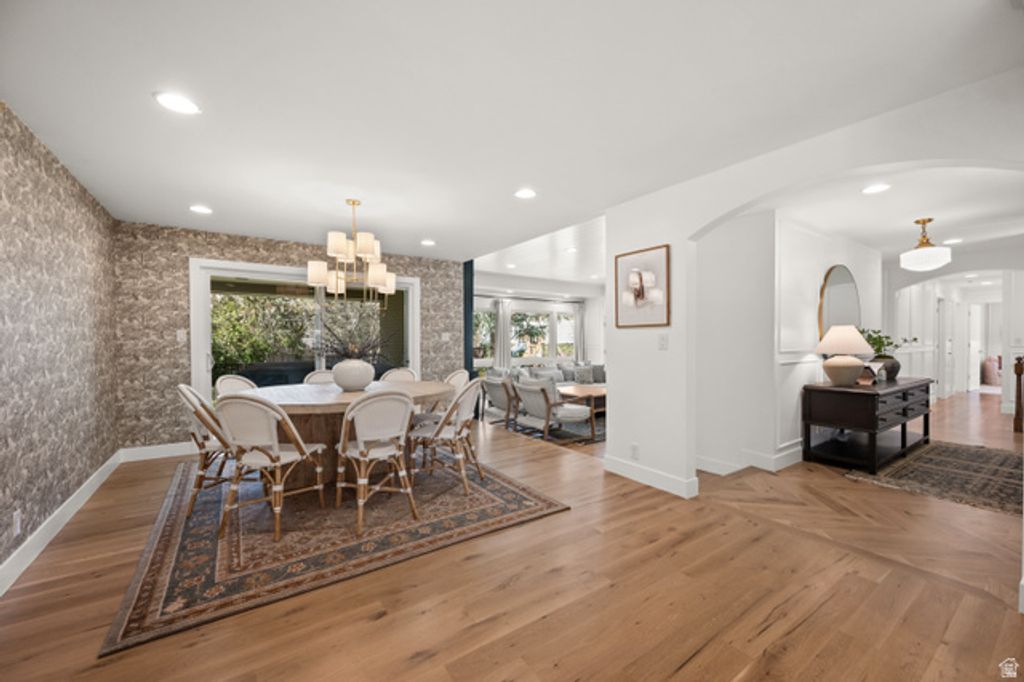 Image 6 of property listing at 2073 E PHEASANT WAY, Holladay, UT 84121
