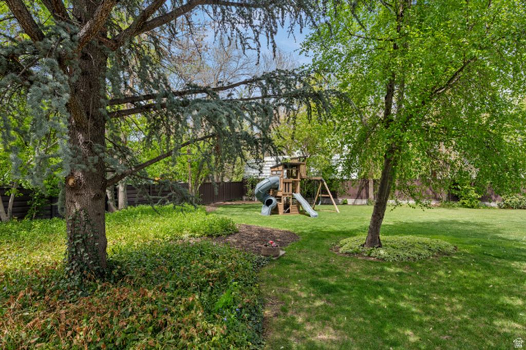 Image 52 of property listing at 2073 E PHEASANT WAY, Holladay, UT 84121