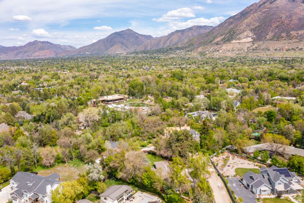 Image 57 of property listing at 2073 E PHEASANT WAY, Holladay, UT 84121