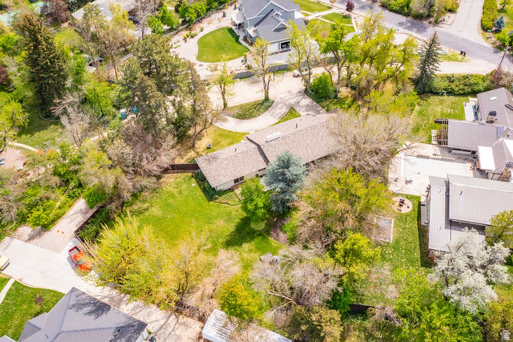 Image 61 of property listing at 2073 E PHEASANT WAY, Holladay, UT 84121