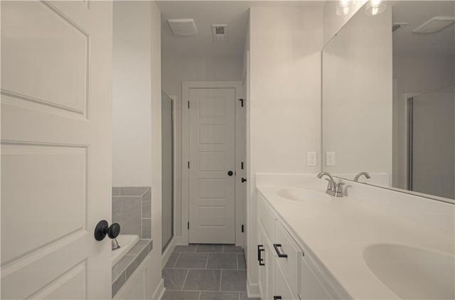 1202 Noah Lane, Kearney, MO 64060