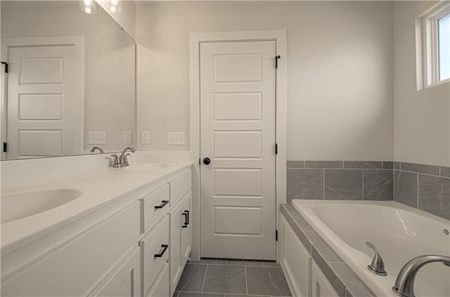 1202 Noah Lane, Kearney, MO 64060