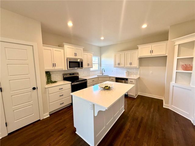 1202 Noah Lane, Kearney, MO 64060