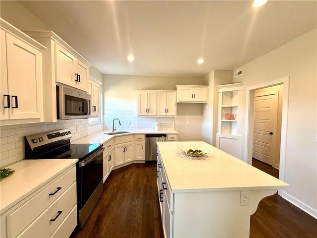 1202 Noah Lane, Kearney, MO 64060