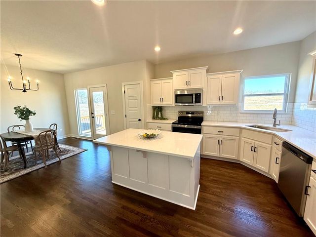 1202 Noah Lane, Kearney, MO 64060