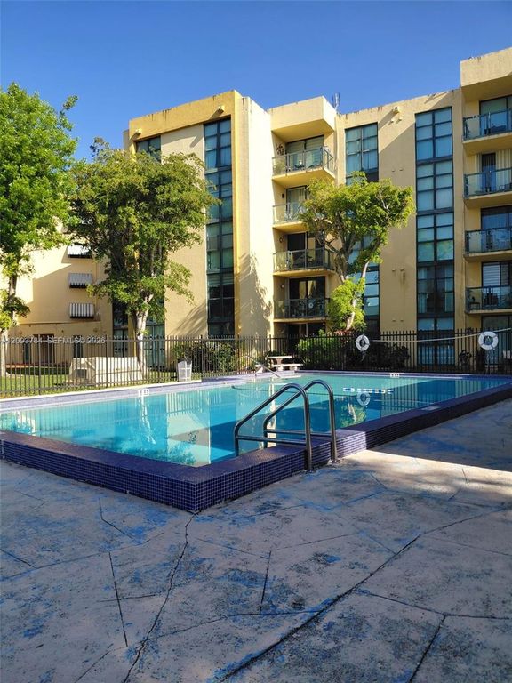 11790 SW 18th Street 429-3, Miami, FL 33175