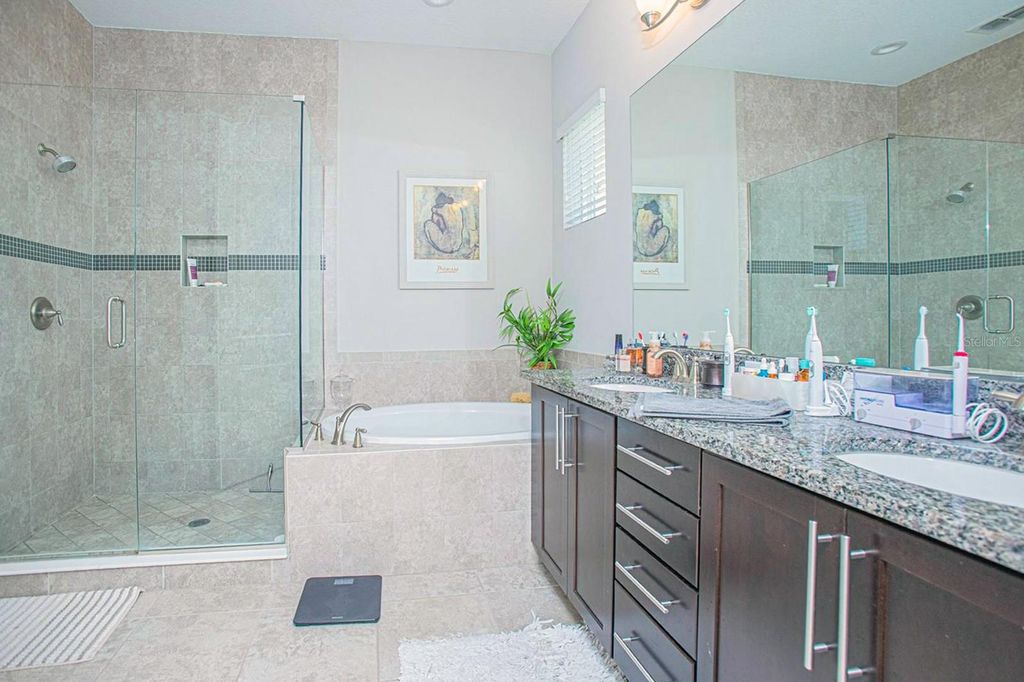 Image 13 of property listing at 13413 GRANGER AVENUE, Orlando, FL 32827