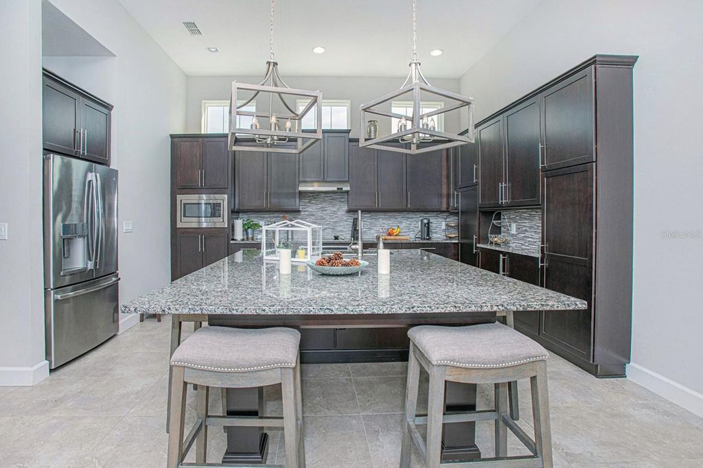 Image 8 of property listing at 13413 GRANGER AVENUE, Orlando, FL 32827