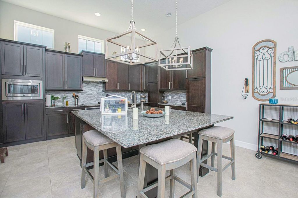 Image 10 of property listing at 13413 GRANGER AVENUE, Orlando, FL 32827