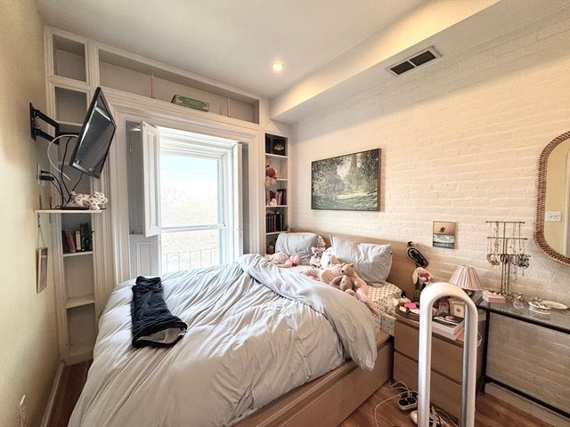 124 Beacon Street 5R, Boston, MA 02116