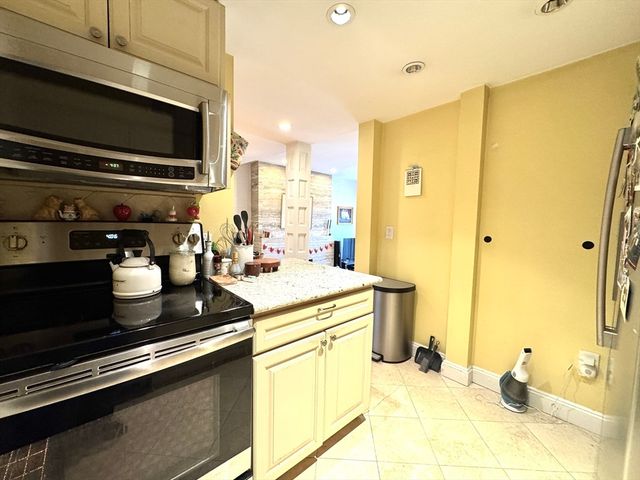 124 Beacon Street 5R, Boston, MA 02116