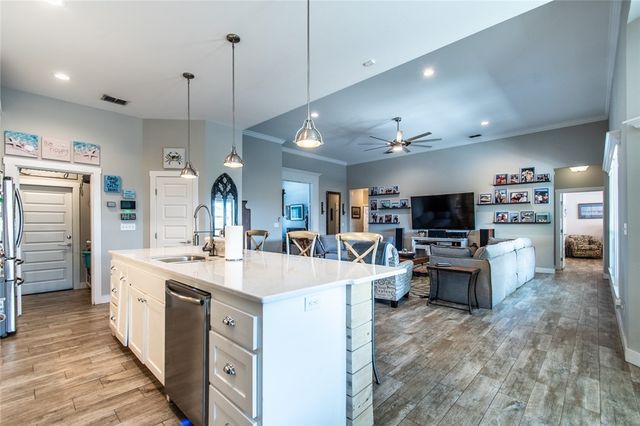 15422 Dyna St, Corpus Christi, TX 78418