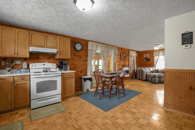 2371 Owl Creek Road, Frankfort, OH 45628