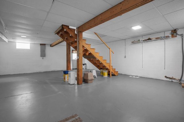 2371 Owl Creek Road, Frankfort, OH 45628