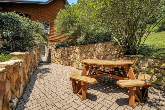 2371 Owl Creek Road, Frankfort, OH 45628