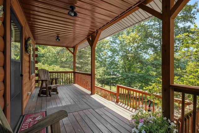 2371 Owl Creek Road, Frankfort, OH 45628